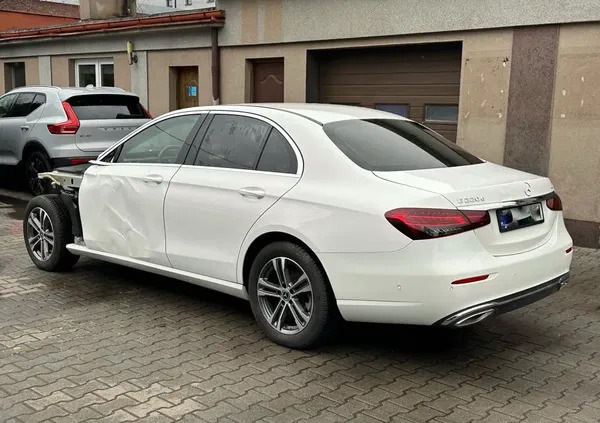 mercedes benz klasa e borne sulinowo Mercedes-Benz Klasa E cena 114900 przebieg: 50000, rok produkcji 2021 z Borne Sulinowo